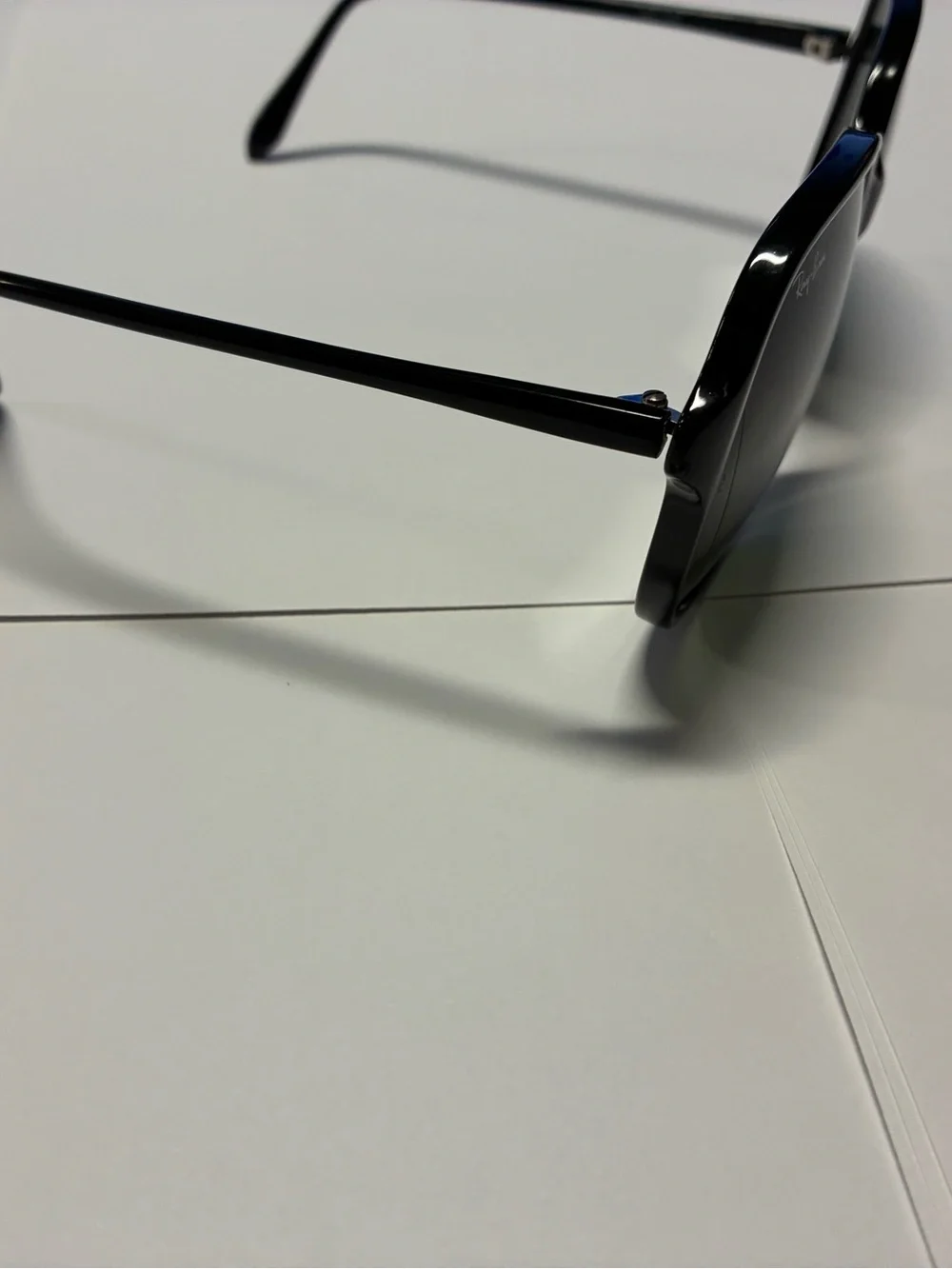 Ray-Ban Women's Black Frame with Dark Lenses Sunglasses made in France